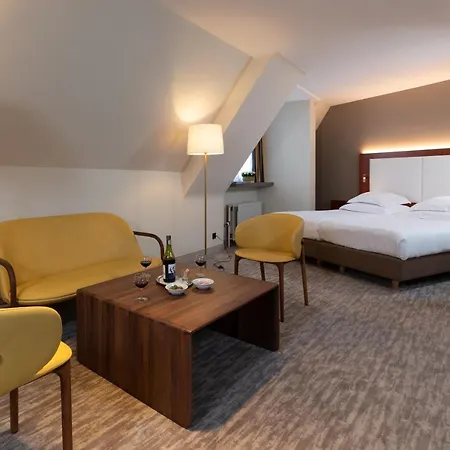 Rosenburg 4* ברוז'