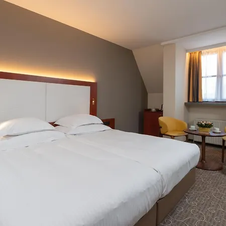 Rosenburg Hotell 4*