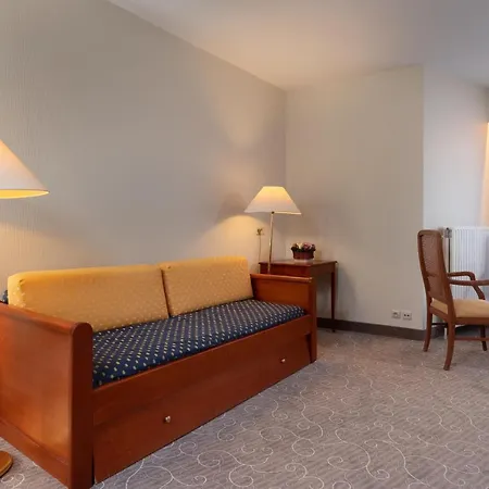 Rosenburg Hotell 4*