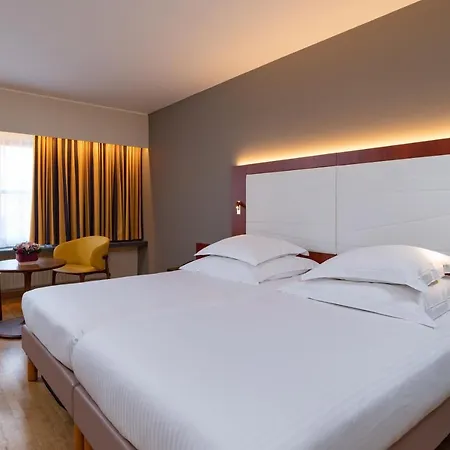 Rosenburg Hotell 4*